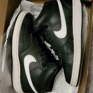 Nike Womens Nike Court Vision Mid [Free gift w/ Purchase]